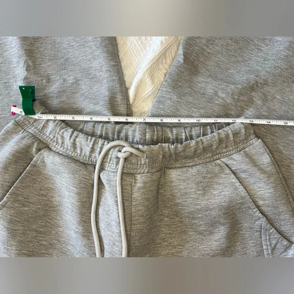 ASOS DESIGN Super Wide Leg Scuba Joggers in Gray Marl, size XS. SOLD OUT ONLINE - Picture 13 of 14